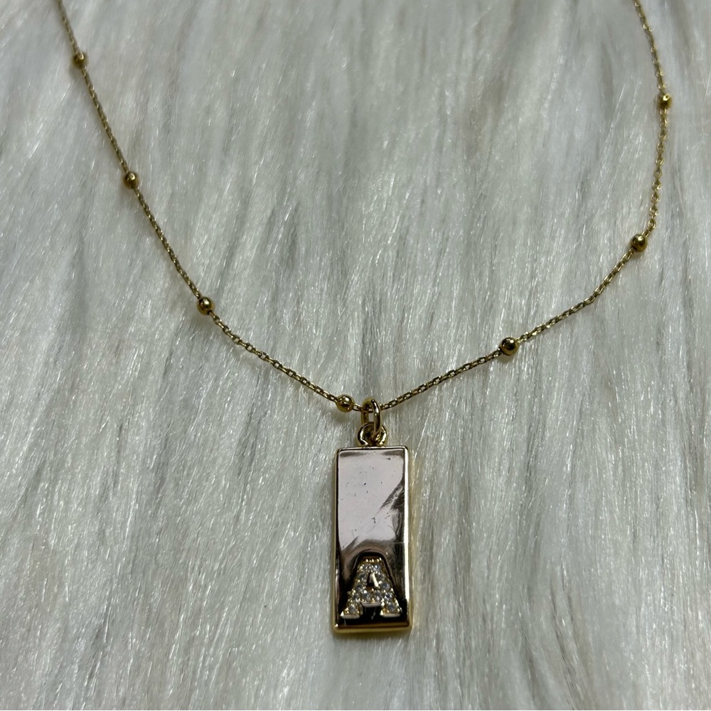 Trove bar monogram A faceted rhinestones necklace